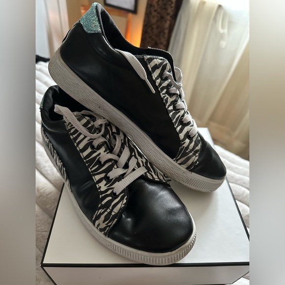 Shoes - Carina Boutique Woman Sneakers